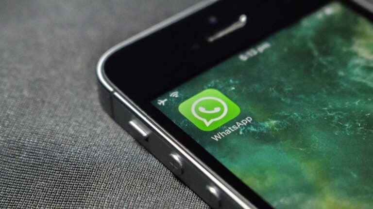 WhatsApp mudou de cor sozinho: Entenda o Novo Recurso Automático