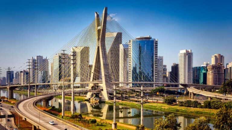 São Paulo: descubra a cidade que nunca para e planeje sua viagem com facilidade